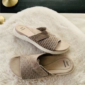 Earth origins sandals NEW 8.5 woman’s